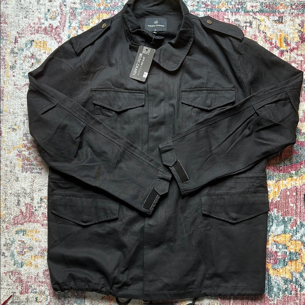 Black Utility Field Jacket with Sturdy Material